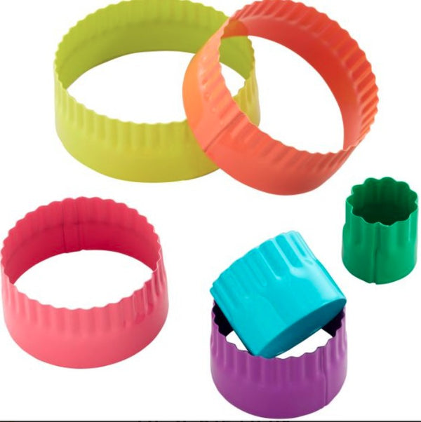 Wilton Nesting Shaped Cutters for Fondant, Gum paste and Dough.