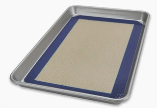 Jelly Roll Pan and Baking Mat Set